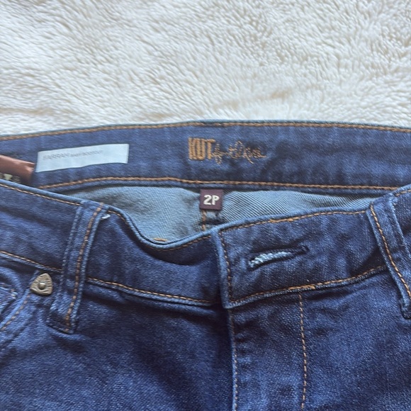 Farrah Baby Bootcut Jeans | Dark Wash Mid Rise Stretch Denim Size 2 Petite - Picture 3 of 10